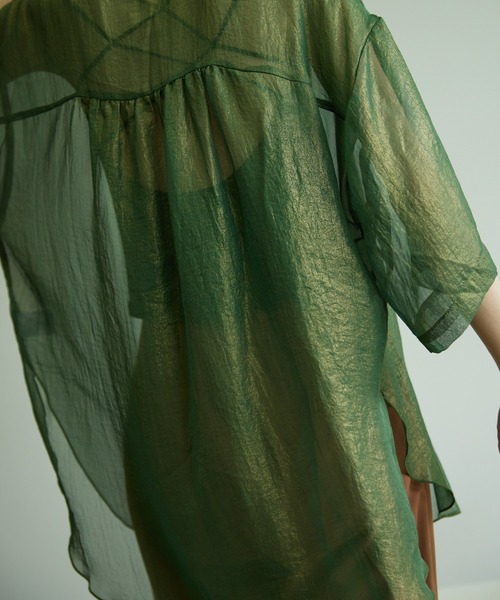 VACANCY（ヴァカンシー）の「シャイニーシアーハーフスリーブシャツ（シャツ/ブラウス・レディース・オレンジ/グリーン/グレイッシュベージュ・FREE）」の15枚目の写真