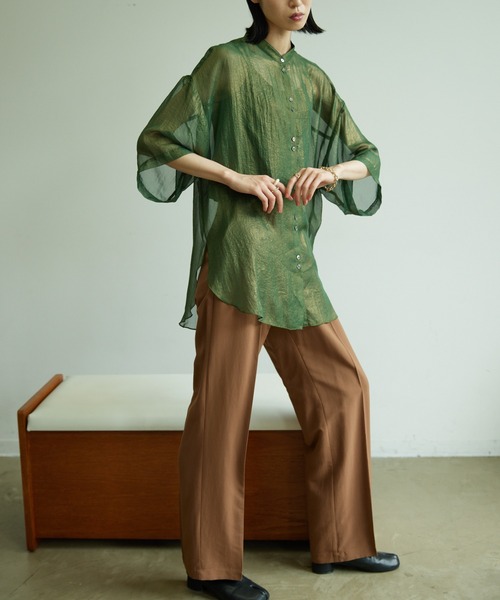 VACANCY（ヴァカンシー）の「シャイニーシアーハーフスリーブシャツ（シャツ/ブラウス・レディース・オレンジ/グリーン/グレイッシュベージュ・FREE）」の18枚目の写真