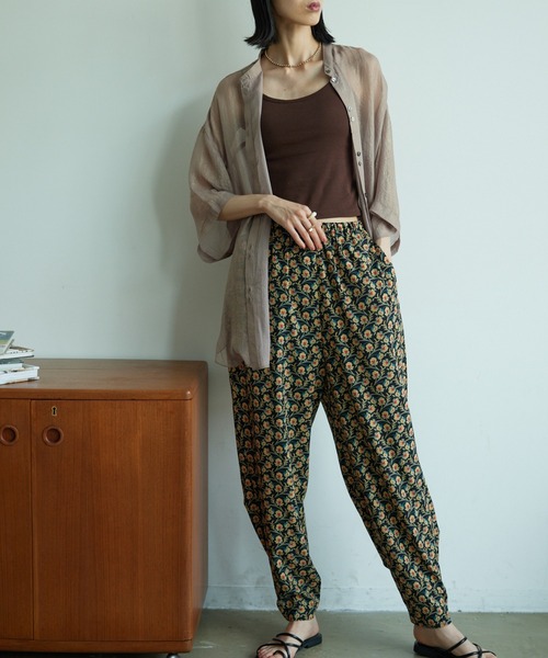 VACANCY（ヴァカンシー）の「シャイニーシアーハーフスリーブシャツ（シャツ/ブラウス・レディース・オレンジ/グリーン/グレイッシュベージュ・FREE）」の5枚目の写真