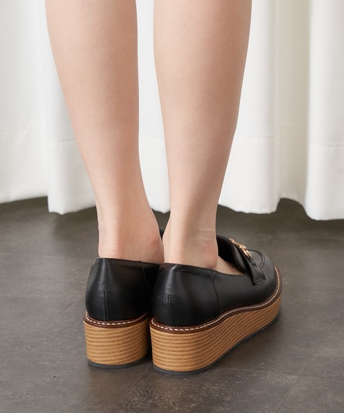 MIIA（ミーア）の「ビット付きローファー（ローファー・レディース・ブラック/ベージュ/オフホワイト・M/L）」の5枚目の写真