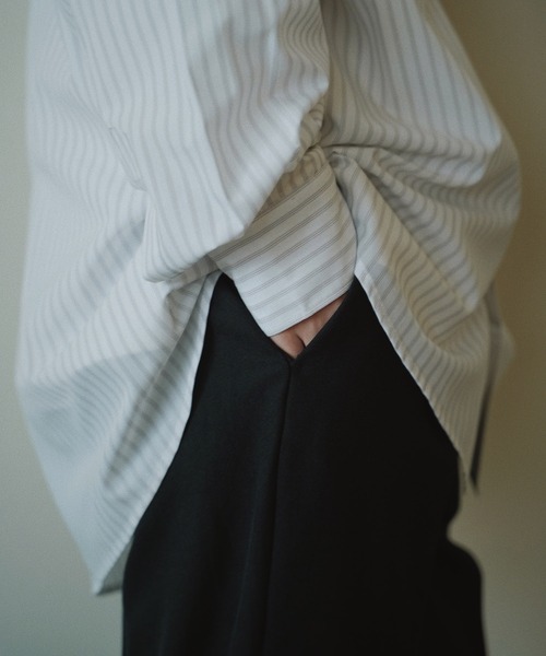 WYM LIDNM(ウィム バイ リドム)の「TENCEL STRIPE WIDE SHIRT(シャツ/ブラウス・メンズ・ホワイト/ブルー/ネイビー/ライトグレー・S/M/L)」の21枚目の写真