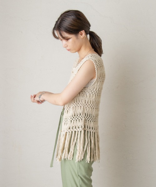 Kastane（カスタネ）の「マクラメ編みハンドベスト（ベスト・レディース・グリーン系その他/オフホワイト/ホワイト系その他・FREE）」の9枚目の写真