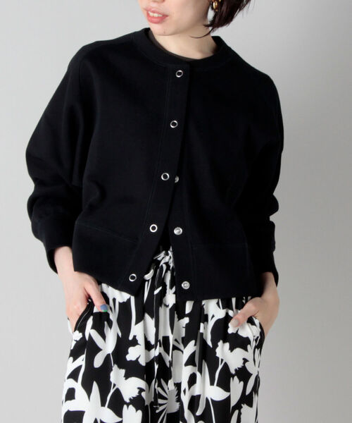 NOLLEY’S（ノーリーズ）の「リブアブルフェイスドット釦カーディガン（カーディガン/ボレロ・レディース・アイボリー/ラベンダー/ネイビー・38）」の3枚目の写真