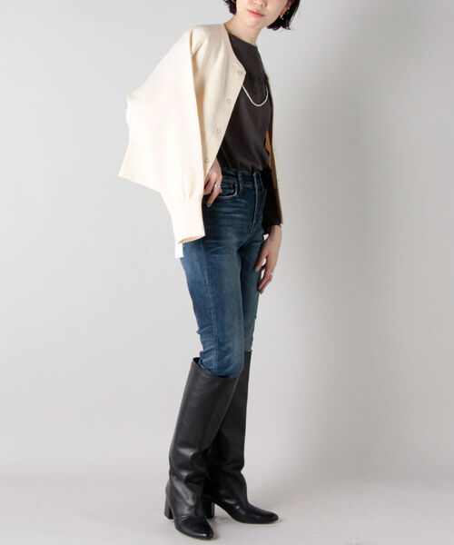 NOLLEY’S（ノーリーズ）の「リブアブルフェイスドット釦カーディガン（カーディガン/ボレロ・レディース・アイボリー/ラベンダー/ネイビー・38）」の5枚目の写真