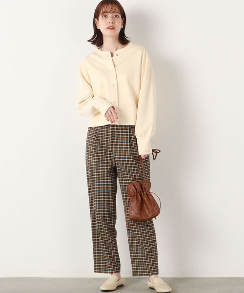 NOLLEY’S（ノーリーズ）の「リブアブルフェイスドット釦カーディガン（カーディガン/ボレロ・レディース・アイボリー/ラベンダー/ネイビー・38）」の10枚目の写真