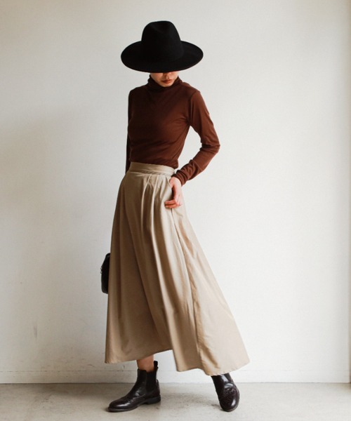 feepur（フェピュール）の「ストレッチハイネックカットソー（Tシャツ/カットソー・レディース・オフホワイト/ブラック/ブラウン/グレイッシュベージュ・MEDIUM）」の20枚目の写真