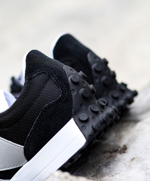 NEW BALANCE（ニューバランス）の「【New Balance / ニューバランス】 MS327 CLASSIC（スニーカー・メンズ・ブラック/チャコールグレー/ベージュ・28cm/26cm/27cm）」の17枚目の写真