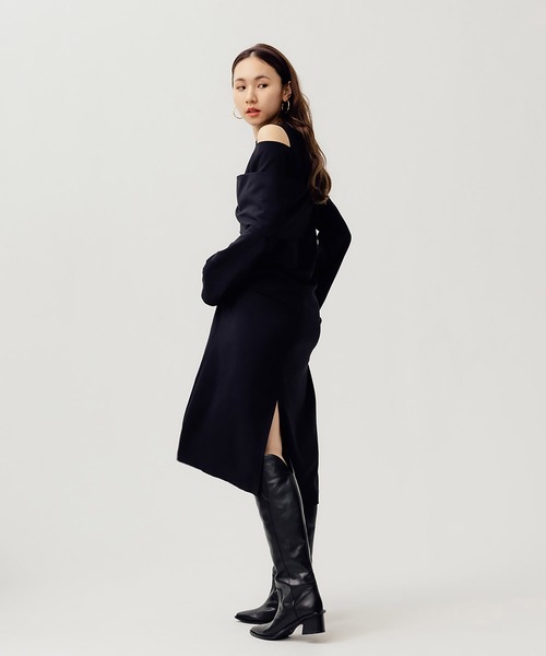 RANDEBOO(ランデブー)の「Sensual off shoulder op(ワンピース・レディース・ブラック/ベージュ/グレー・FREE)」の12枚目の写真