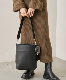 柄ポーチ付きスクエアトート