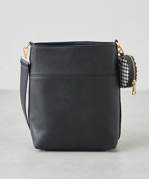 Chico(チコ)の「柄ポーチ付きスクエアトート(トートバッグ・レディース・アイボリー/ブラック/ブラウン・FREE)」の11枚目の写真