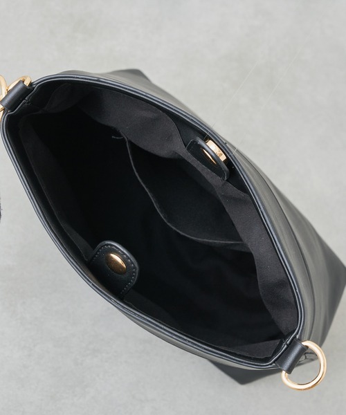 Chico(チコ)の「柄ポーチ付きスクエアトート(トートバッグ・レディース・アイボリー/ブラック/ブラウン・FREE)」の15枚目の写真