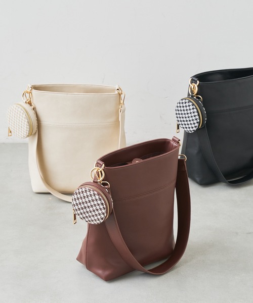 Chico(チコ)の「柄ポーチ付きスクエアトート(トートバッグ・レディース・アイボリー/ブラック/ブラウン・FREE)」の20枚目の写真