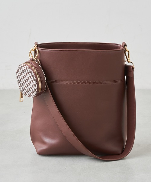 Chico(チコ)の「柄ポーチ付きスクエアトート(トートバッグ・レディース・アイボリー/ブラック/ブラウン・FREE)」の22枚目の写真