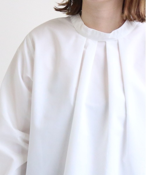 TRIANGLE PALETTE（トライアングルパレット）の「2wayタックブラウス（シャツ/ブラウス・レディース・オフホワイト/グレイッシュベージュ・FREE）」の19枚目の写真