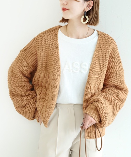 reca（レカ）の「ボリュームスリーブショート丈ニットカーディガン（カーディガン/ボレロ・レディース・ブラック/オフホワイト/ブラウン系その他・FREE）」の3枚目の写真