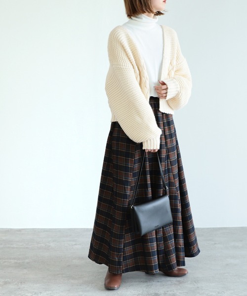 reca（レカ）の「ボリュームスリーブショート丈ニットカーディガン（カーディガン/ボレロ・レディース・ブラック/オフホワイト/ブラウン系その他・FREE）」の16枚目の写真