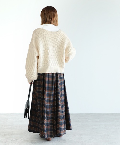 reca（レカ）の「ボリュームスリーブショート丈ニットカーディガン（カーディガン/ボレロ・レディース・ブラック/オフホワイト/ブラウン系その他・FREE）」の18枚目の写真