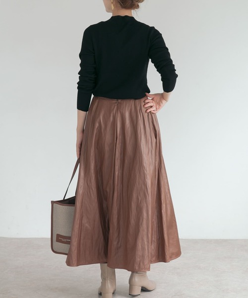 URBAN RESEARCH ROSSO WOMEN（アーバンリサーチ　ロッソ）の「ウォッシャブルウール袖ボタンリブニット（ニット/セーター・レディース・ベージュ/ブラック/レッド・FREE）」の5枚目の写真