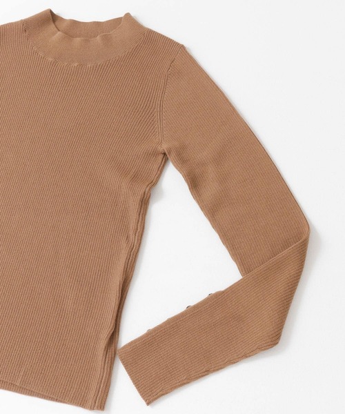 URBAN RESEARCH ROSSO WOMEN（アーバンリサーチ　ロッソ）の「ウォッシャブルウール袖ボタンリブニット（ニット/セーター・レディース・ベージュ/ブラック/レッド・FREE）」の8枚目の写真