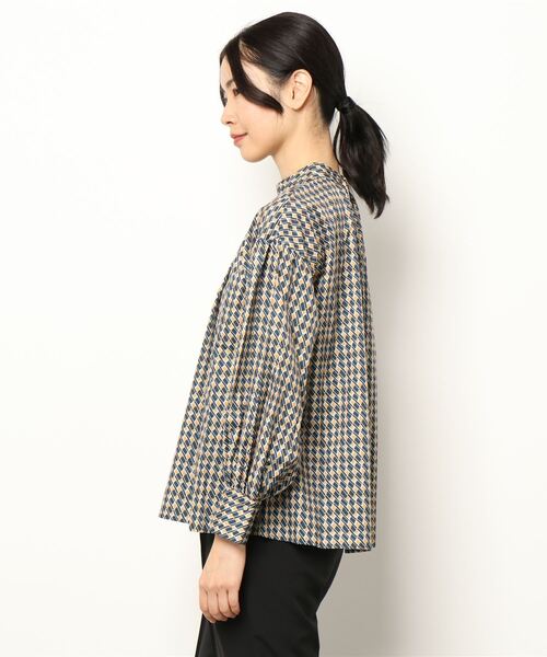 RETRO GIRL（レトロガール）の「総柄ボリューム袖ブラウス（シャツ/ブラウス・レディース・ブラウン系その他/グリーン系その他/ブルー系その他/オレンジ系その他・FREE）」の5枚目の写真