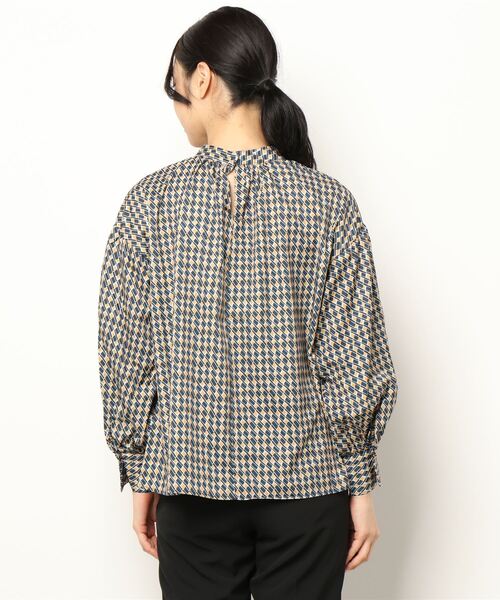 RETRO GIRL（レトロガール）の「総柄ボリューム袖ブラウス（シャツ/ブラウス・レディース・ブラウン系その他/グリーン系その他/ブルー系その他/オレンジ系その他・FREE）」の6枚目の写真