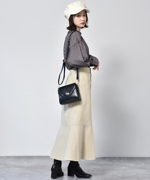 RETRO GIRL（レトロガール）の「総柄ボリューム袖ブラウス（シャツ/ブラウス・レディース・ブラウン系その他/グリーン系その他/ブルー系その他/オレンジ系その他・FREE）」の9枚目の写真