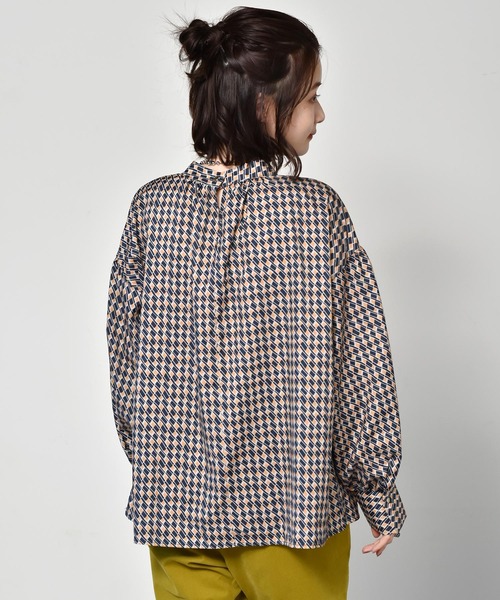 RETRO GIRL（レトロガール）の「総柄ボリューム袖ブラウス（シャツ/ブラウス・レディース・ブラウン系その他/グリーン系その他/ブルー系その他/オレンジ系その他・FREE）」の21枚目の写真