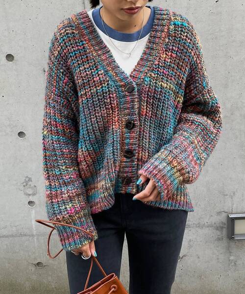 AG by aquagirl（エージーバイアクアガール）の「◆PAVONEメランジ片畦Vカーディガン【WEB限定サイズ】（カーディガン/ボレロ・レディース・ピンク系その他/ブルー系3/パープル系5・38/40）」の2枚目の写真