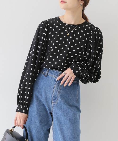 SLOBE IENA（スローブイエナ）の「ボリュームスリーブブラウス【手洗い可能】◆（シャツ/ブラウス・レディース・ブラック系その他/チャコールグレー・FREE）」の21枚目の写真