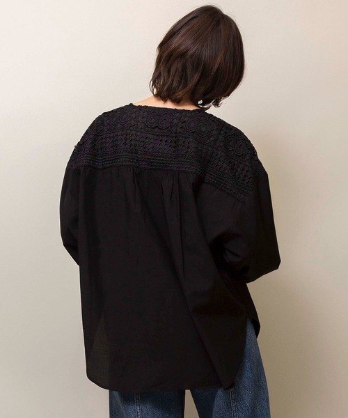 Johnbull（ジョンブル）の「レースブロッキングシャツ（シャツ/ブラウス・レディース・ブラック/ベージュ/ライトオリーブ・FREE）」の18枚目の写真