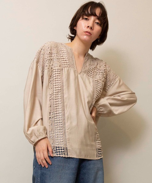 Johnbull（ジョンブル）の「レースブロッキングシャツ（シャツ/ブラウス・レディース・ブラック/ベージュ/ライトオリーブ・FREE）」の6枚目の写真