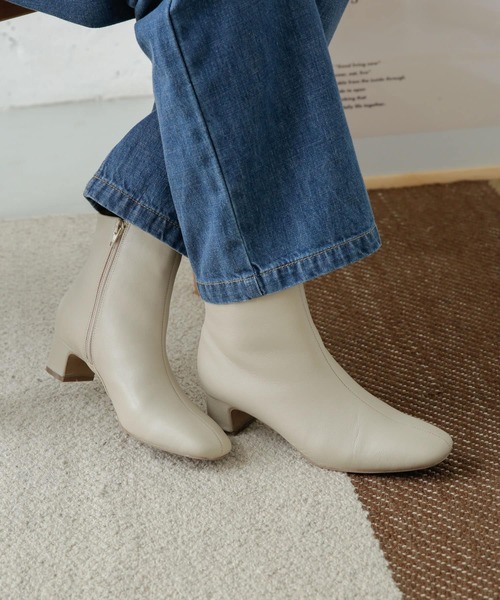 URBAN RESEARCH DOORS(アーバンリサーチドアーズ)の「レザースクエアトゥブーツ(ブーツ・レディース・ブラック/ホワイト系その他・38/36/37)」の12枚目の写真