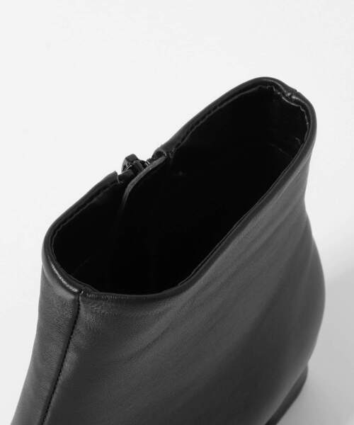 URBAN RESEARCH DOORS(アーバンリサーチドアーズ)の「レザースクエアトゥブーツ(ブーツ・レディース・ブラック/ホワイト系その他・38/36/37)」の17枚目の写真