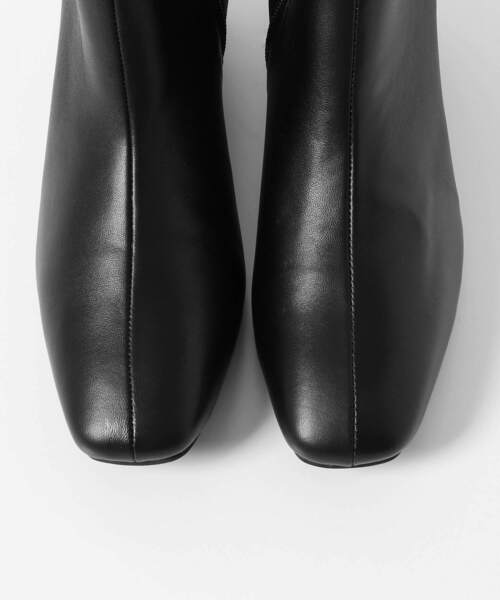 URBAN RESEARCH DOORS(アーバンリサーチドアーズ)の「レザースクエアトゥブーツ(ブーツ・レディース・ブラック/ホワイト系その他・38/36/37)」の4枚目の写真