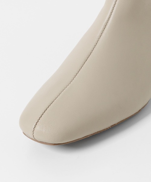 URBAN RESEARCH DOORS(アーバンリサーチドアーズ)の「レザースクエアトゥブーツ(ブーツ・レディース・ブラック/ホワイト系その他・38/36/37)」の9枚目の写真