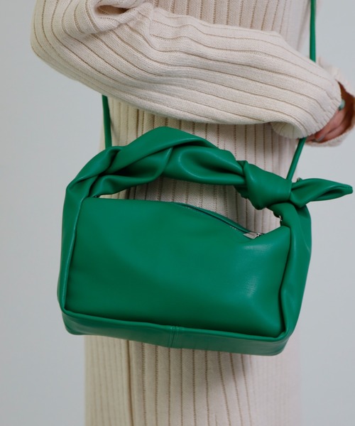 COLONY 2139（コロニートゥーワンスリーナイン）の「ねじり横長ショルダーバッグ（ショルダーバッグ・レディース・ブラック/オレンジ/グリーン/アイボリー・FREE）」の14枚目の写真