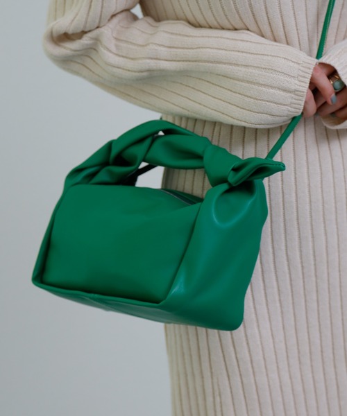 COLONY 2139（コロニートゥーワンスリーナイン）の「ねじり横長ショルダーバッグ（ショルダーバッグ・レディース・ブラック/オレンジ/グリーン/アイボリー・FREE）」の15枚目の写真