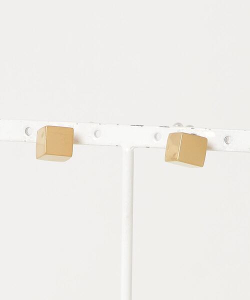 irolier(イロリエール)の「【IROLIER/イロリエール】サイコロキャッチ5パールピアス(ピアス(両耳用)・レディース・シルバー/ゴールド・FREE)」の15枚目の写真