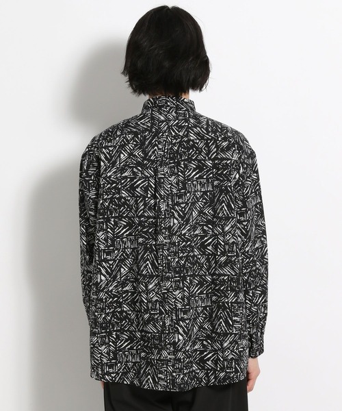 niko and...（ニコアンド）の「[速乾・イージーケア]バティック幾何学柄シャツ（シャツ/ブラウス・メンズ・ブラック/ブラウン/スモーク/ネイビー・SMALL/MEDIUM/LARGE）」の21枚目の写真