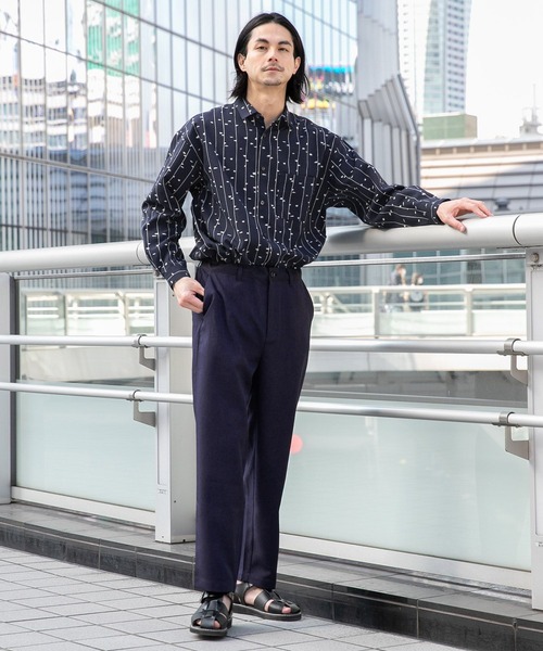 niko and...（ニコアンド）の「[速乾・イージーケア]バティック幾何学柄シャツ（シャツ/ブラウス・メンズ・ブラック/ブラウン/スモーク/ネイビー・SMALL/MEDIUM/LARGE）」の9枚目の写真