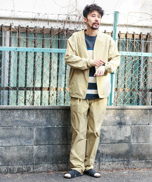 URBAN RESEARCH Sonny Label（アーバンリサーチサニーレーベル）の「撥水ワイドテーパードパンツ（その他パンツ・メンズ・チャコールグレー/ライトブルー/ベージュ系その他・MEDIUM/LARGE）」の21枚目の写真