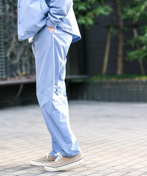 URBAN RESEARCH Sonny Label（アーバンリサーチサニーレーベル）の「撥水ワイドテーパードパンツ（その他パンツ・メンズ・チャコールグレー/ライトブルー/ベージュ系その他・MEDIUM/LARGE）」の13枚目の写真