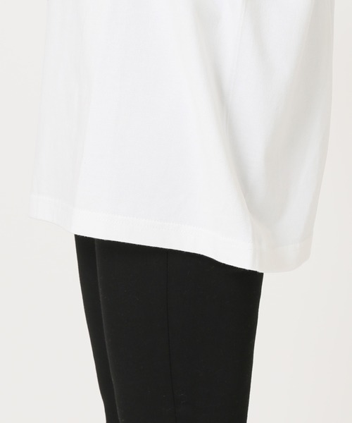 POET MEETS DUBWISE（ポエットミーツダブワイズ）の「POET MEETS DUBWISE CARRYING GIRL PHOTO T：カットソー◆（Tシャツ/カットソー・レディース・ホワイト・FREE）」の15枚目の写真