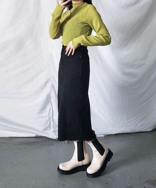 me+em select(ミームセレクト)の「【 S/M/L/XLサイズ展開 】カットオフラインストレッチデニムスカート(デニムスカート・レディース・ブラック/ブルー・SMALL/MEDIUM/LARGE/X-LARGE)」の5枚目の写真
