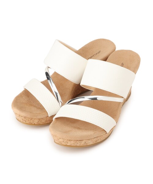 DRESKIP（ドレスキップ）の「◆【歩きやすい/ふかふか/まが～る】 異素材コンビサンダル（サンダル・レディース・ブラック系4/アイボリー系4/こしょう色系5・35/45/25）」の10枚目の写真