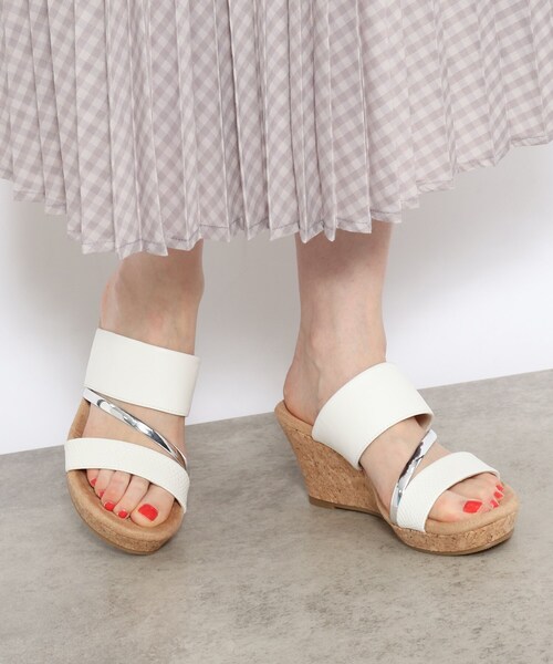 DRESKIP（ドレスキップ）の「◆【歩きやすい/ふかふか/まが～る】 異素材コンビサンダル（サンダル・レディース・ブラック系4/アイボリー系4/こしょう色系5・35/45/25）」の8枚目の写真