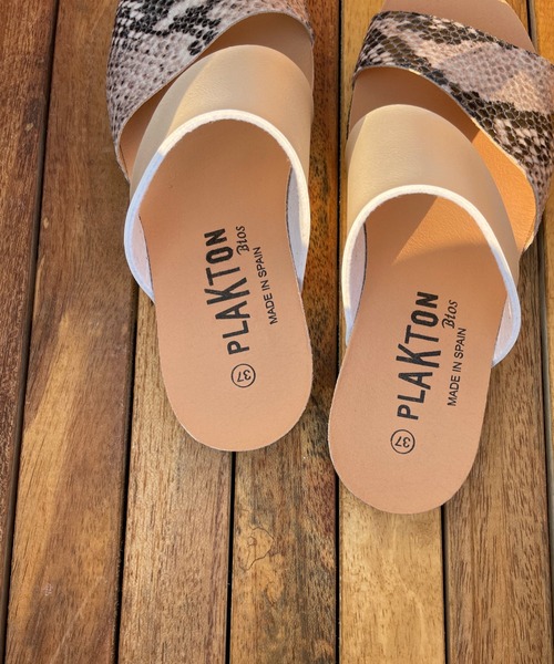 PLAKTON（プラクトン）の「[PLAKTON/プラクトン] 別注 バイカラー 2ストラップフラットサンダル（サンダル・レディース・シルバー/ゴールド・38/36/37）」の10枚目の写真