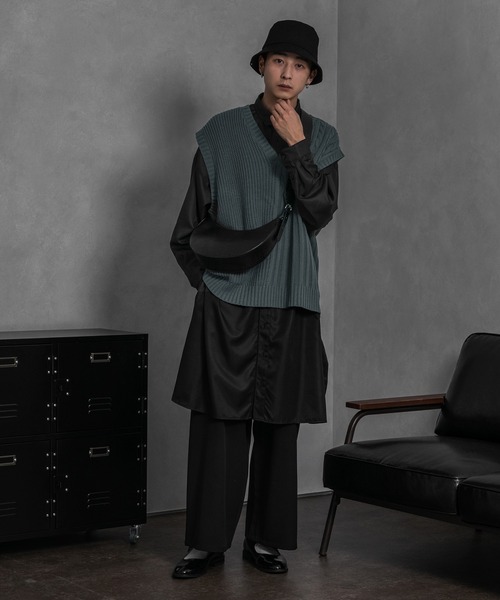 Adoon plain(アドーンプレーン)の「【Adoon plain】クロコ風ショルダーバッグ(ショルダーバッグ・メンズ・ホワイト/ブラック・FREE)」の10枚目の写真