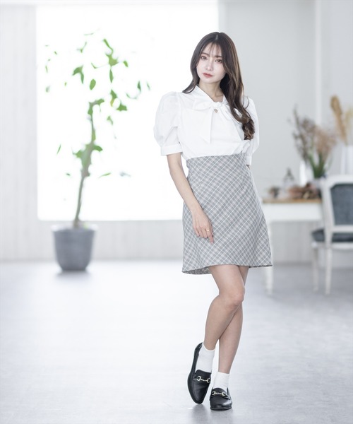 clear（クリア）の「ボウタイパフスリーブブラウス（シャツ/ブラウス・レディース・ブラック/オフホワイト/イエロー/ピンクベージュ・F）」の14枚目の写真