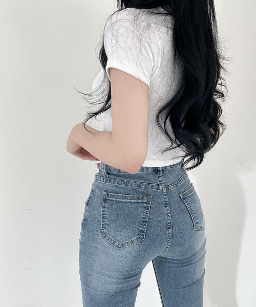 BEIDELLI（ベイデリー）の「[BELLIDE MADE] クロップド半袖Tシャツ（Tシャツ/カットソー・レディース・アイボリー/ブラック/ベージュ/ブルー・FREE）」の20枚目の写真